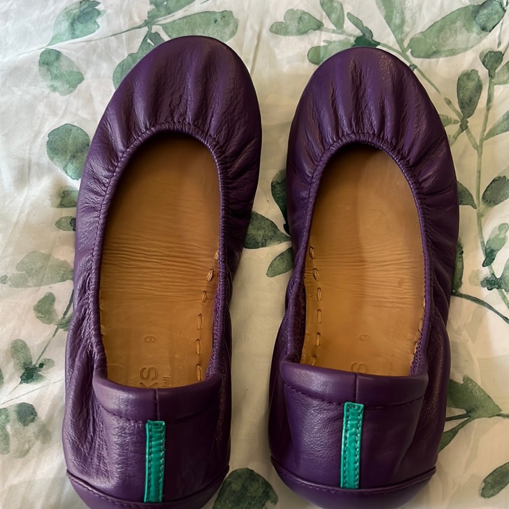 Euc purple tieks.  Size 9 no box or flower